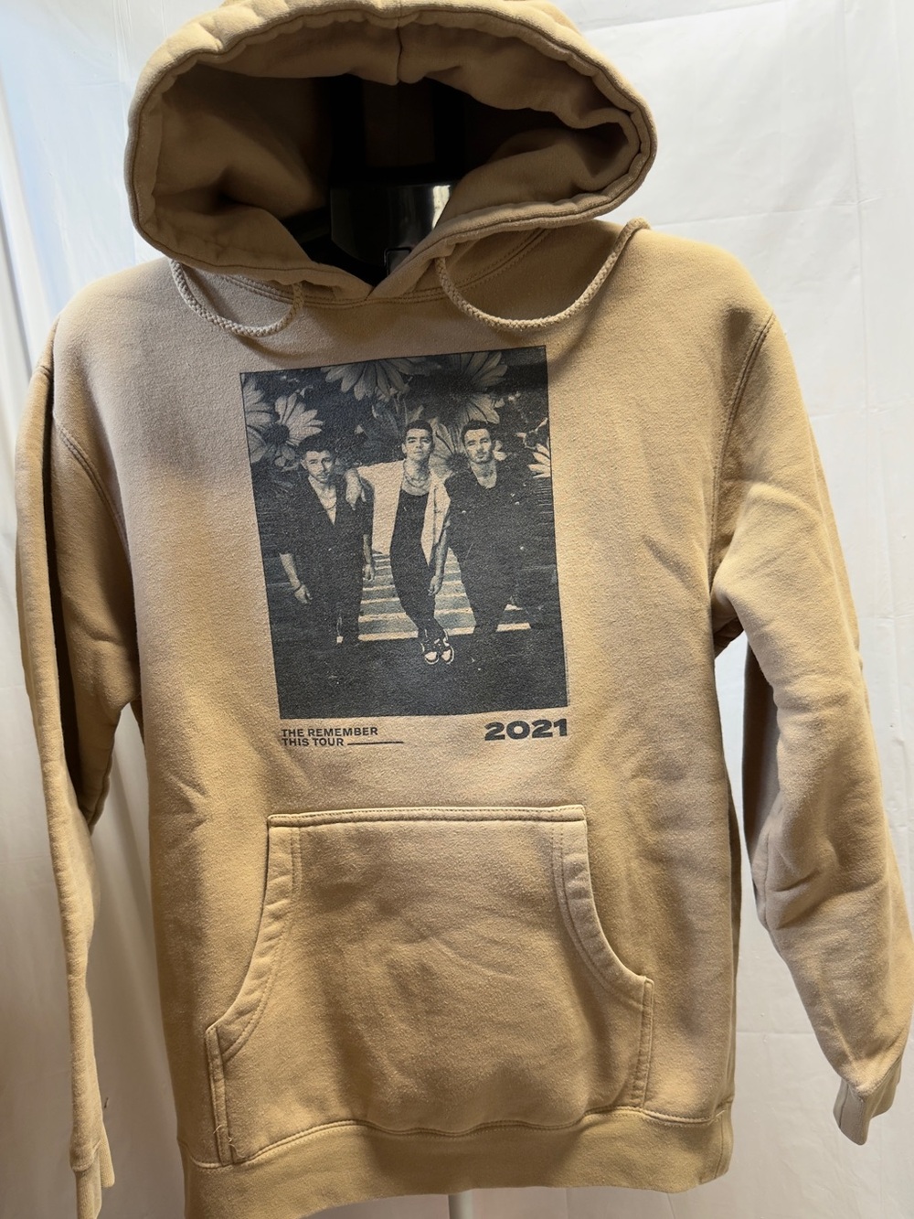 Jonas Brothers Remember This Tour 2021 Tan Concert Hoodie